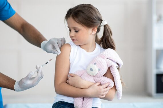 Government rejects call to overhaul childhood vaccination programme