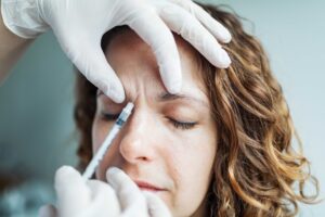 Government to limit high-risk cosmetic procedures to be carried out by doctors only