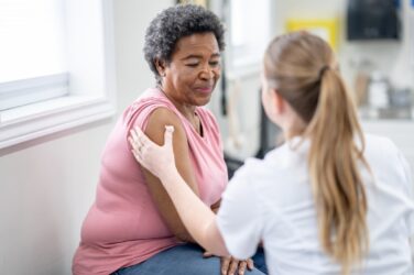 Vaccine commissioning ‘should not encourage GPs and pharmacists to compete’