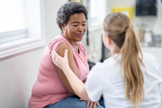 HCAs can take ‘consent to proceed’ during vaccinations, says BMA amid UKHSA guidance concern