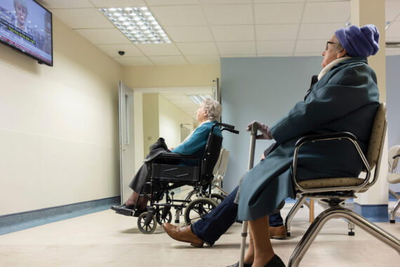 Poorest patients more likely to have complications after hip replacement