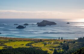 The lifestyle of New Zealand’s North and South Islands