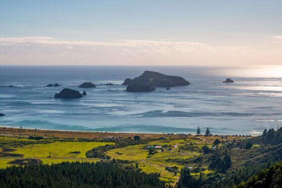 The lifestyle of New Zealand’s North and South Islands