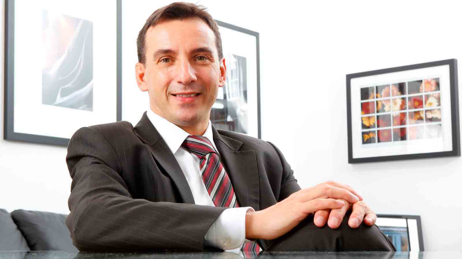 AGILE BUSINESS MODEL & THE SUPPORT OF SALES OUTSOURCING