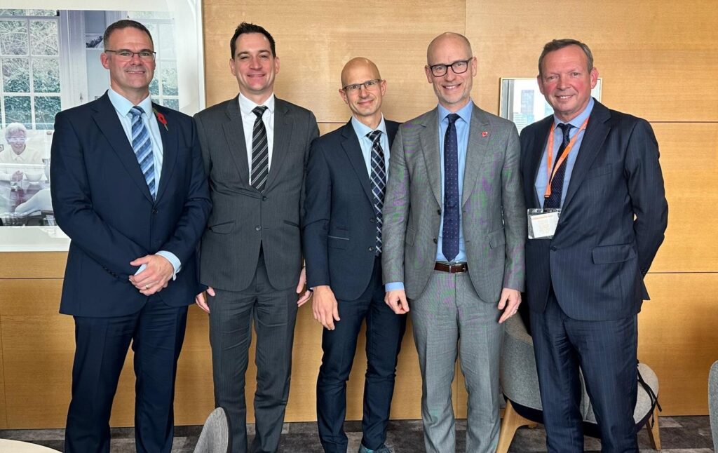 Pharmacy bodies hold ‘productive’ meeting with minister ahead of contract negotiations