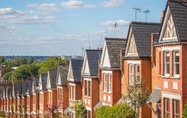 Neighbourhood health not deliverable if community work is ‘undervalued’ MPs warn