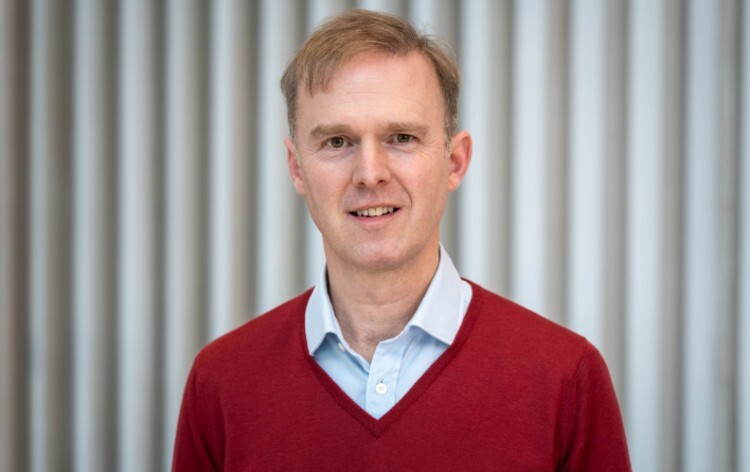 Dr Andrew Horne
