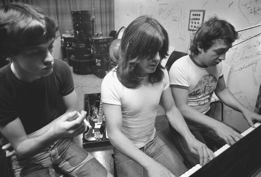 AC/DC. Forever young (Canal+; 6.10)