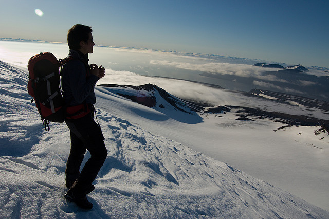 hiking-on-svalbard