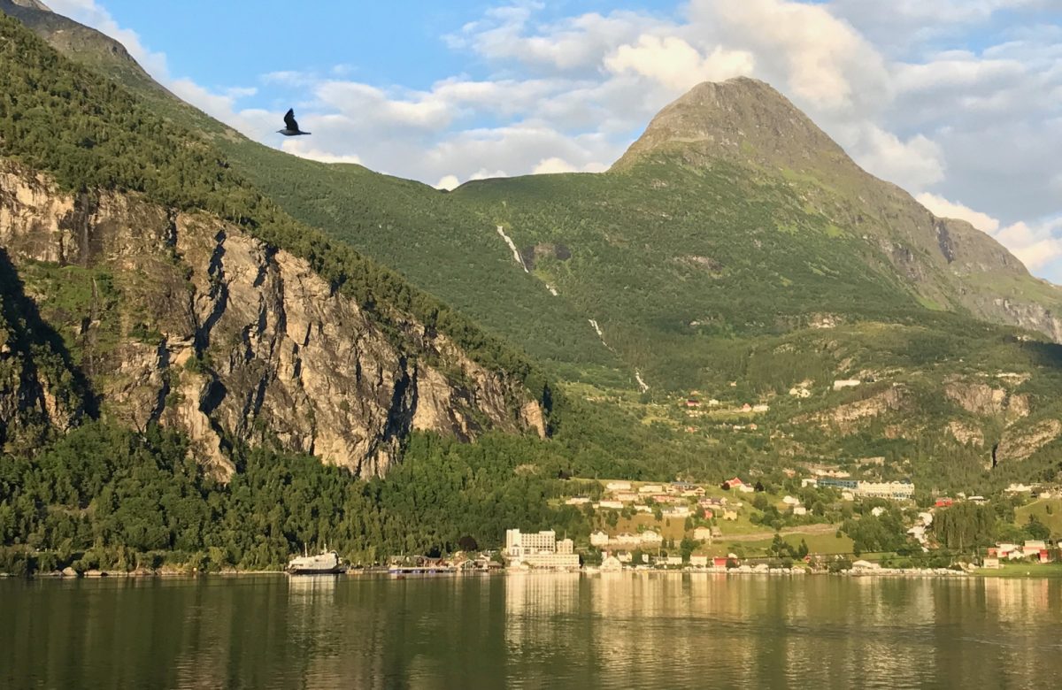 Sunset cabin Geirangerfjord