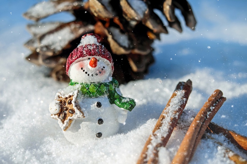Snowman Christmas scene
