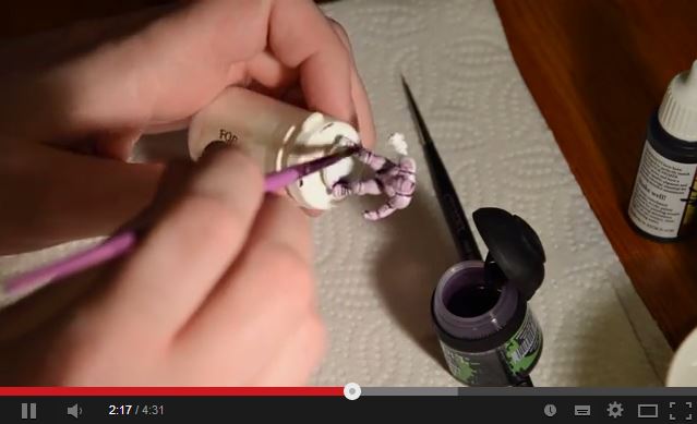 YouTube user grakkam put up a great series of videos showing how he painted his Corporation team.