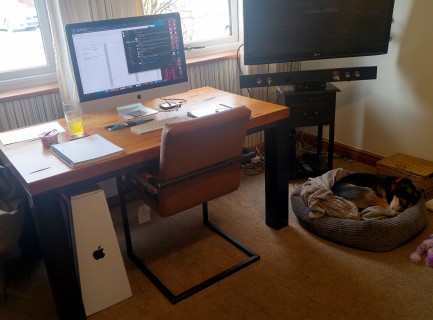 Laura home office