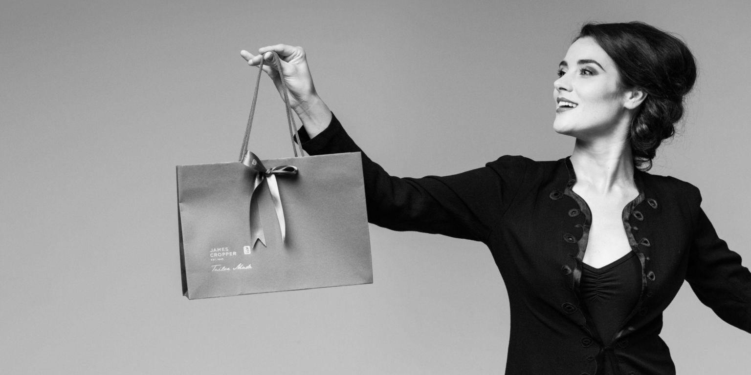 Tailor made bag header