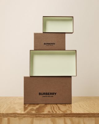 2019 Burberry boxes inside