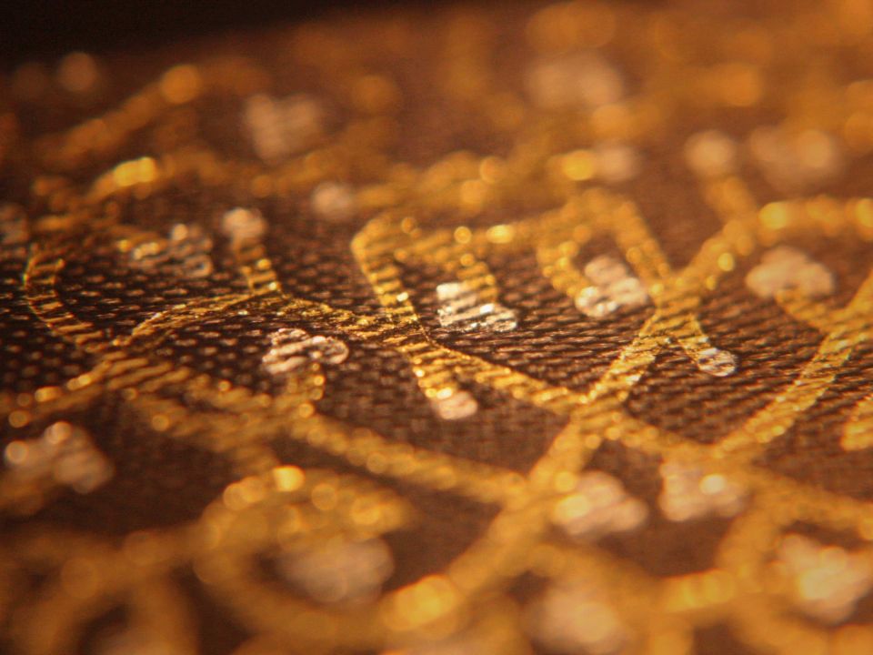 Tailor made foil effect
