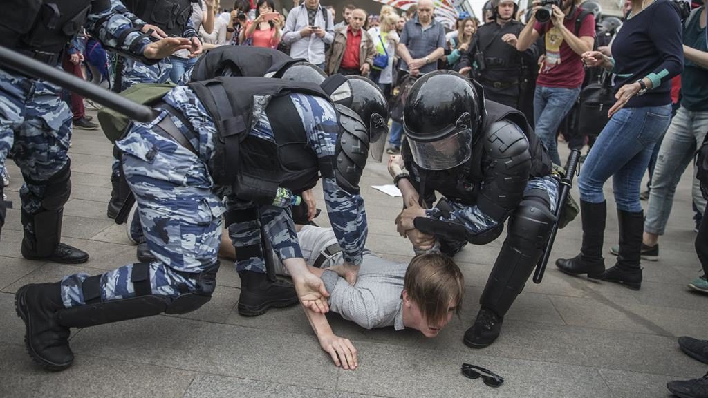 United States condemns Russian Federation after some 1000 opposition activists arrested United States condemns Russian Federation after some 1000 opposition activists arrested