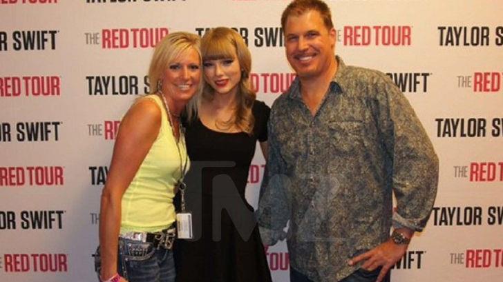 Taylor Swift's bodyguard: 'His hand went under her skirt'