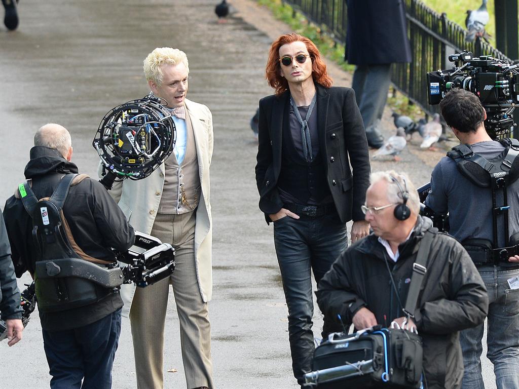 On set: The pair stroll in St James's Park