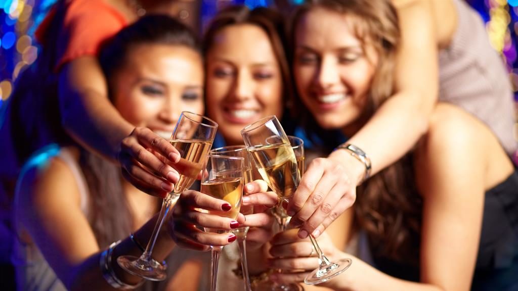 Brits Are Forever Drinking Bubbles Metro Newspaper UK