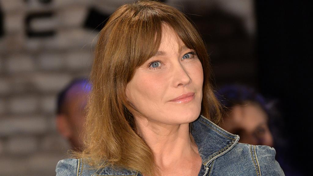 Democracy: Carla Bruni backed Ratajkowski’s decision