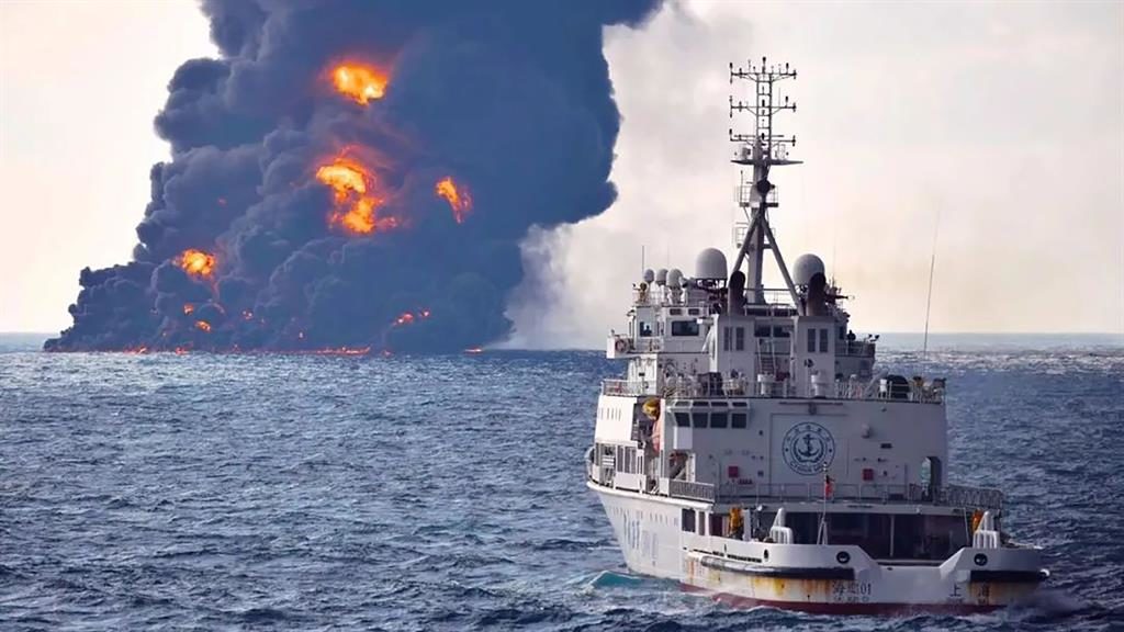 Ablaze The Sanchi off the coast of China. It sank yesterday