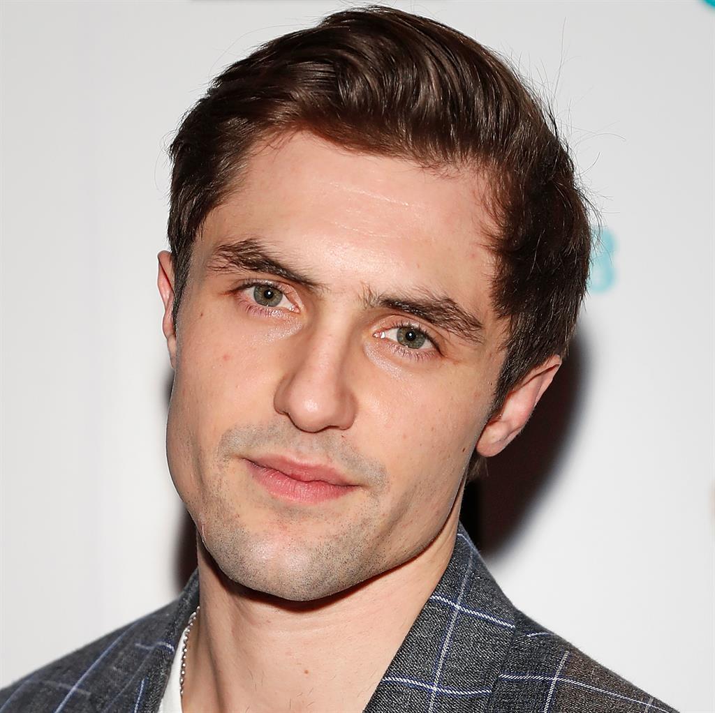 TV To Go: Introducing… Phil Dunster - Metro Newspaper UK