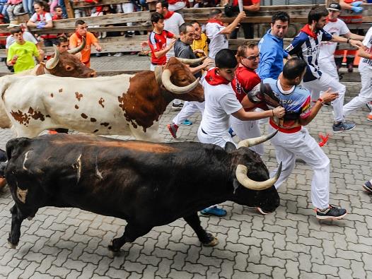 Terrifying: The Pamplona bull run