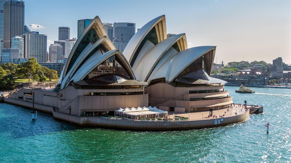 Harbour feelings: Robshaw enjoys relaxing at Sydney’s beaches and took a tour of the city’s opera house