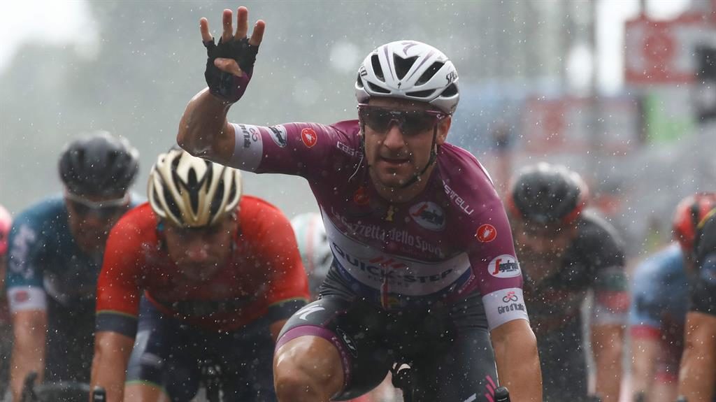 Yates keeps Giro lead as Dennis wins TT Yates keeps Giro lead as Dennis wins TT