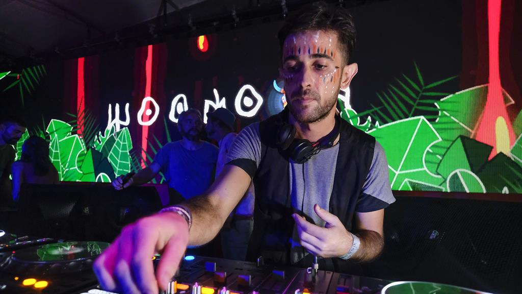 Timeless: Sample a hippy vibe at WooMooN