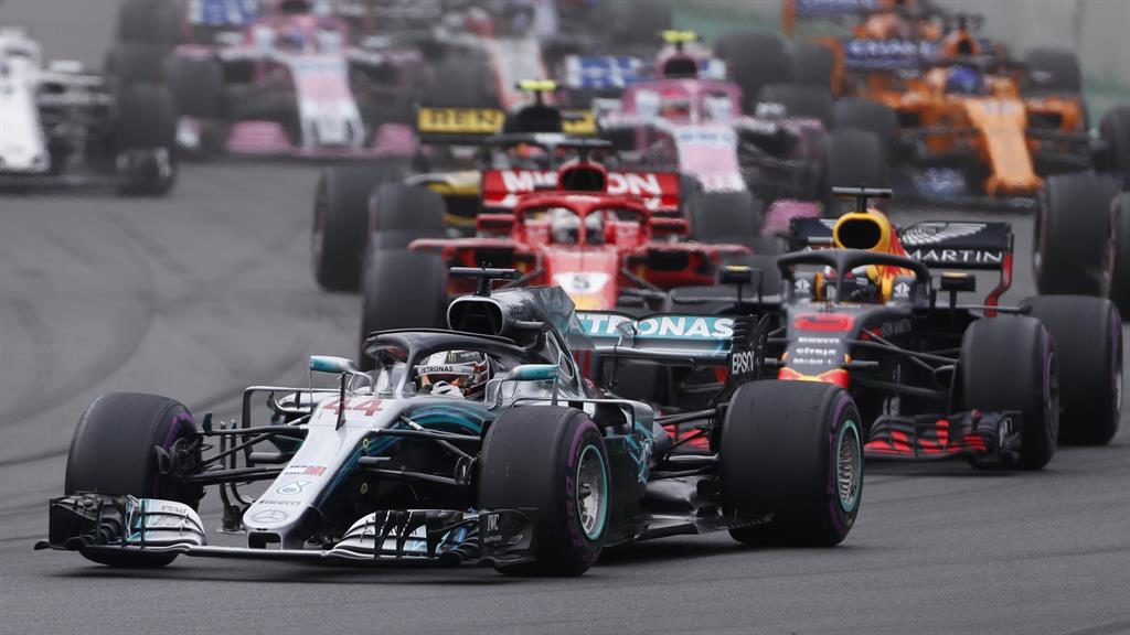 Ricciardo snatches pole from Verstappen in Mexico Ricciardo snatches pole from Verstappen in Mexico