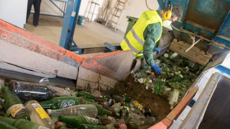 Dirty work: Conveyor belt sifters PICTURE: STOYAN YOTOV/SHUTTERSTOCK