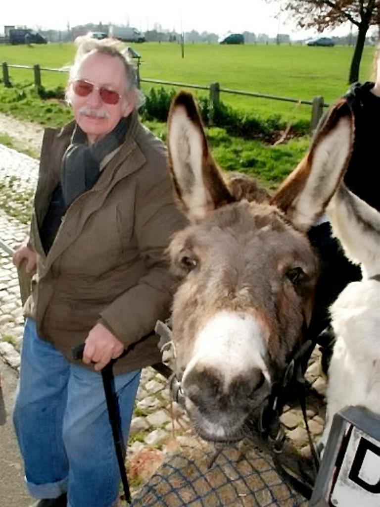 Tradition: Len Thorne, who died in 2012, ran donkey rides on Blackheath for 65 years PICTURES: SWNS