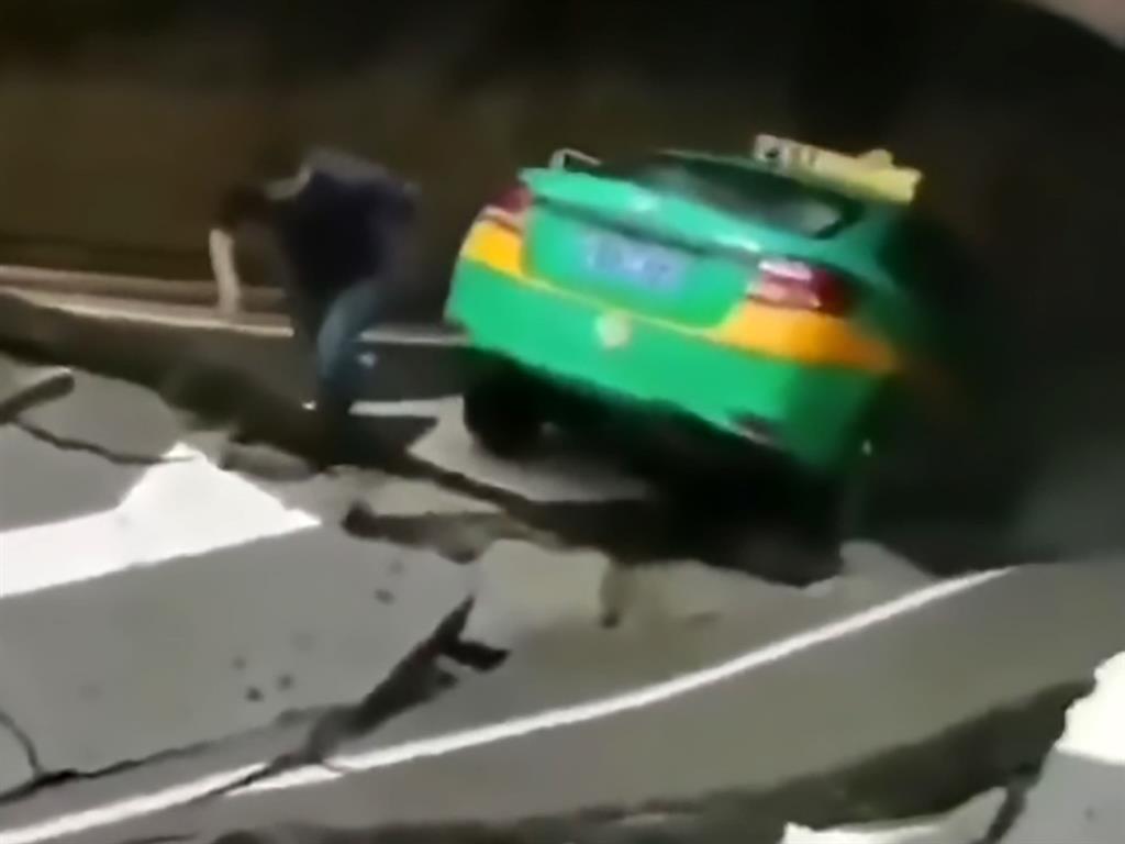 Escape: Driver Guo sprints to freedom PICTURES: ASIA WIRE