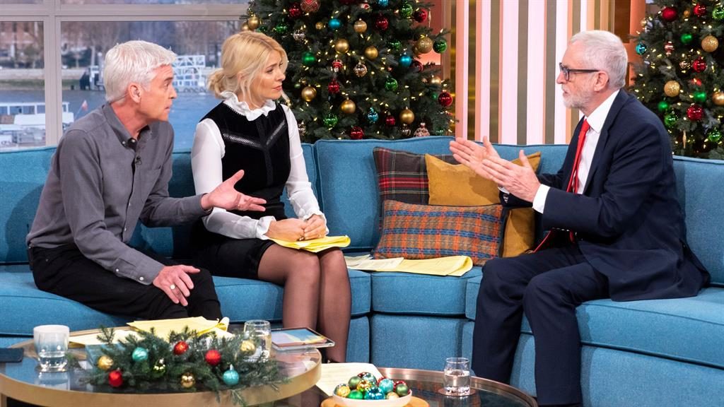 Jeremy Corbyn 'very sorry' over Labour party anti-Semitism