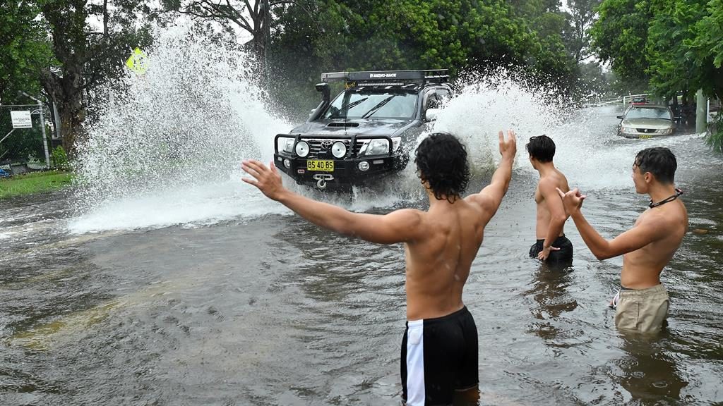 Rain deluge in eastern Australia set to extinguish NSW bushfires this week