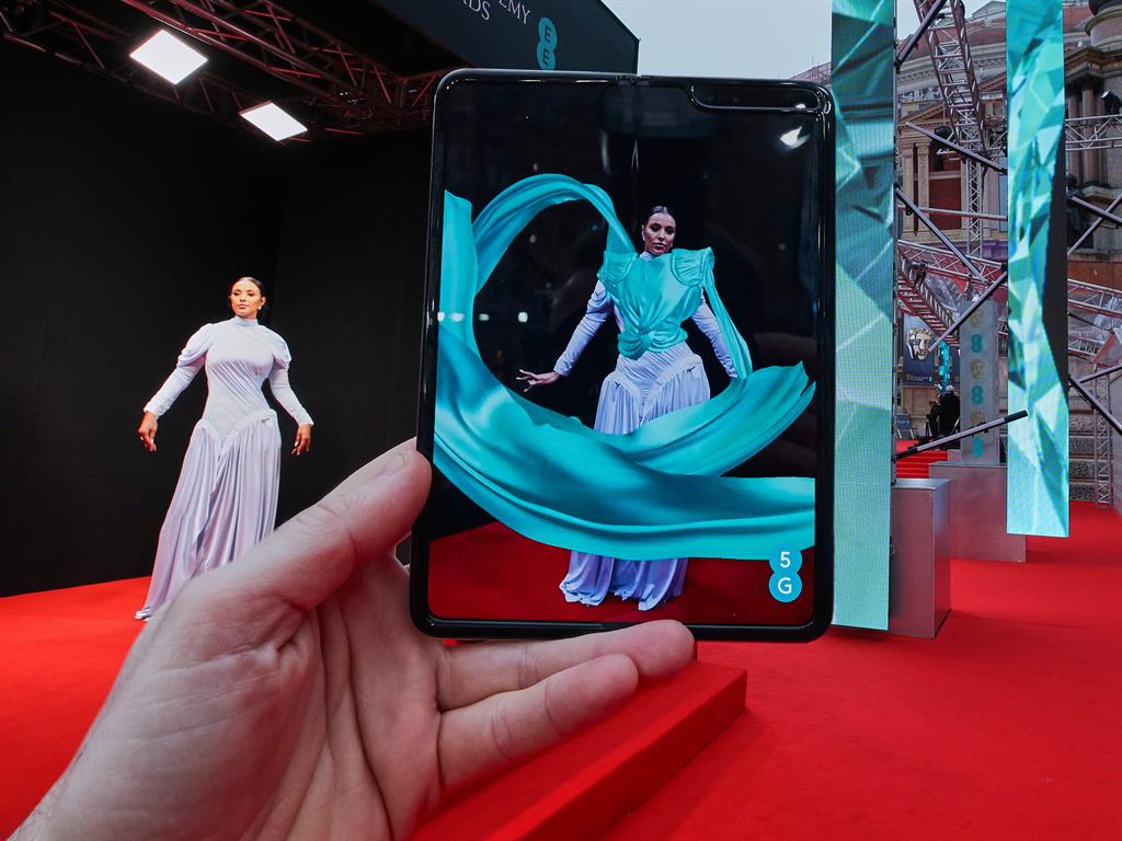 Mind-blowing: 5G technology is transforming fashion shows