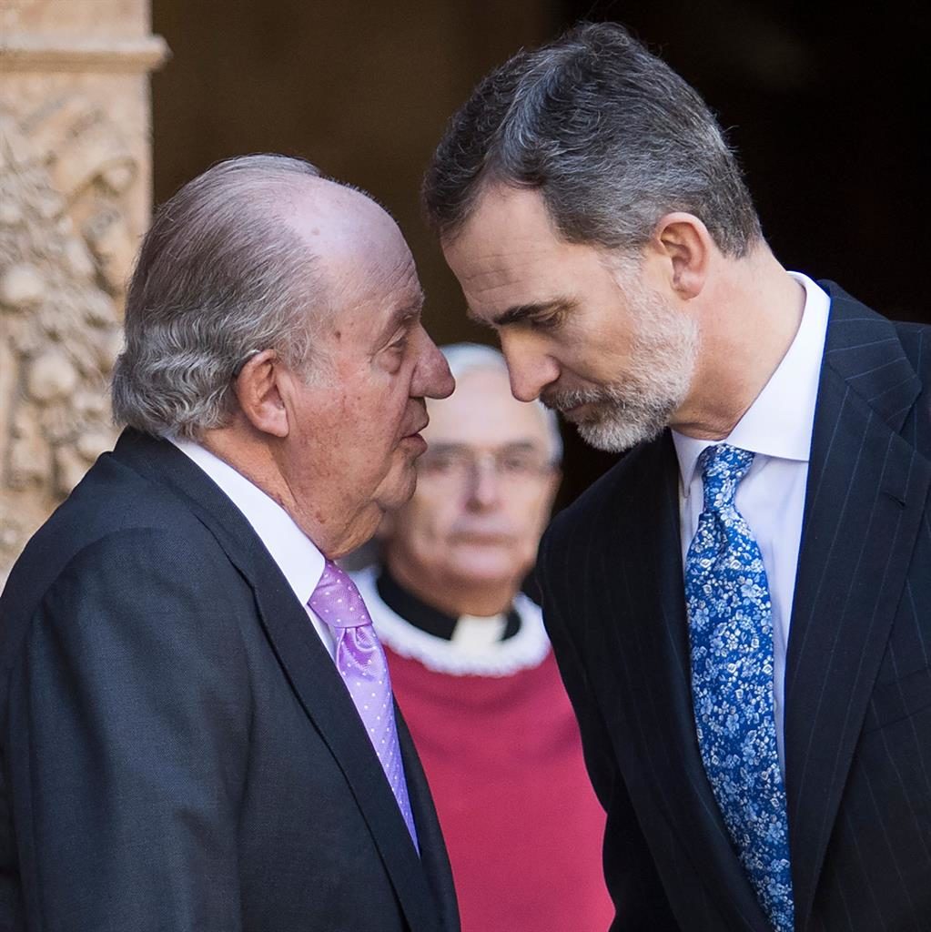 Spanish king renounces inheritance from scandal-hit father