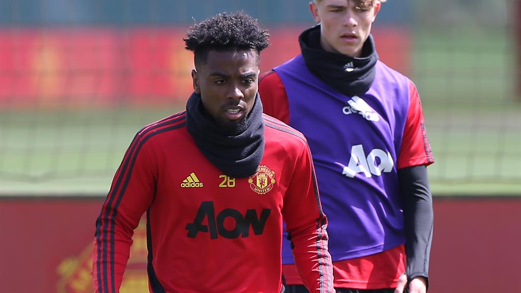 Ole Gunnar Solskjaer confirms Man United pursuing new striker