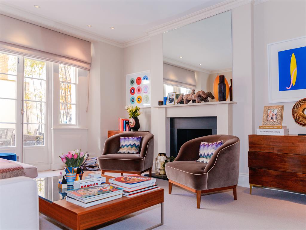 High contrast: Elegant furniture lets the walls do the talking