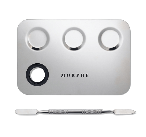 3 Versatile Tools You Need For Your Pro Makeup Kit