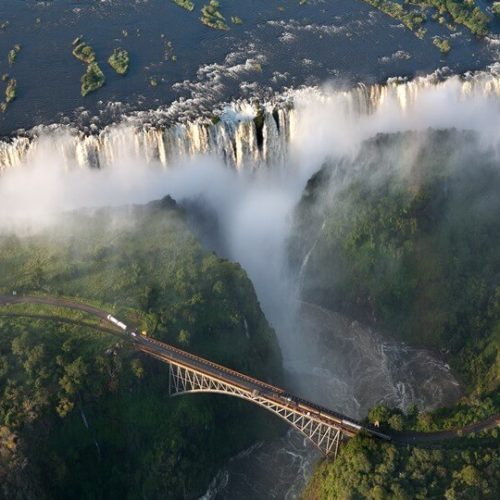 Overthrow of Mugabe tempts tourists back to Victoria Falls