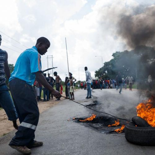Most shops, schools still closed as Zimbabwe stay-away enters day four