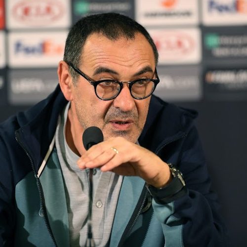 Sarri says unconcerned by fan abuse after FA Cup defeat to Man United