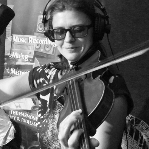 World acclaimed Polish artist ropes in Zim producer