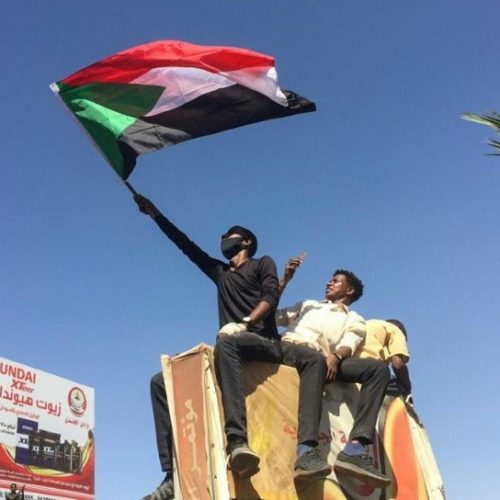 Sudan army deploys as protesters keep pressure on Bashir: witnesses