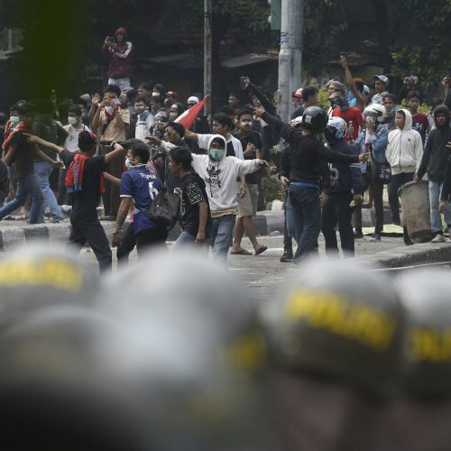 6 die in Indonesia riots; Widodo says he won’t allow unrest