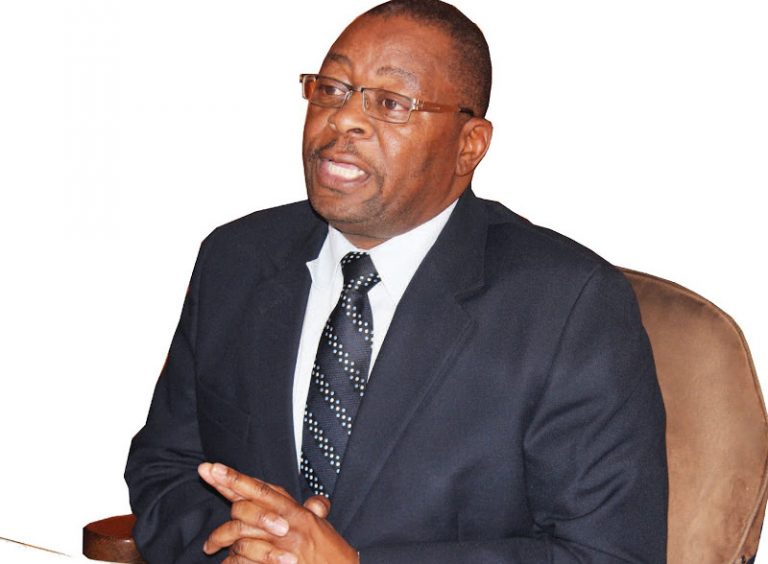 Health Minister involved in accident; driver hits cyclist