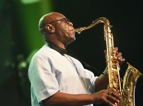 Manu Dibango: African saxophone legend dies of Covid-19